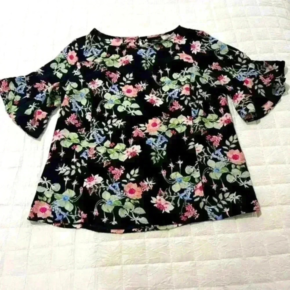 Liz Claiborne Womens Blouse Small Black Floral Short Bell Sleeve‎ Lightweight - Picture 1 of 4